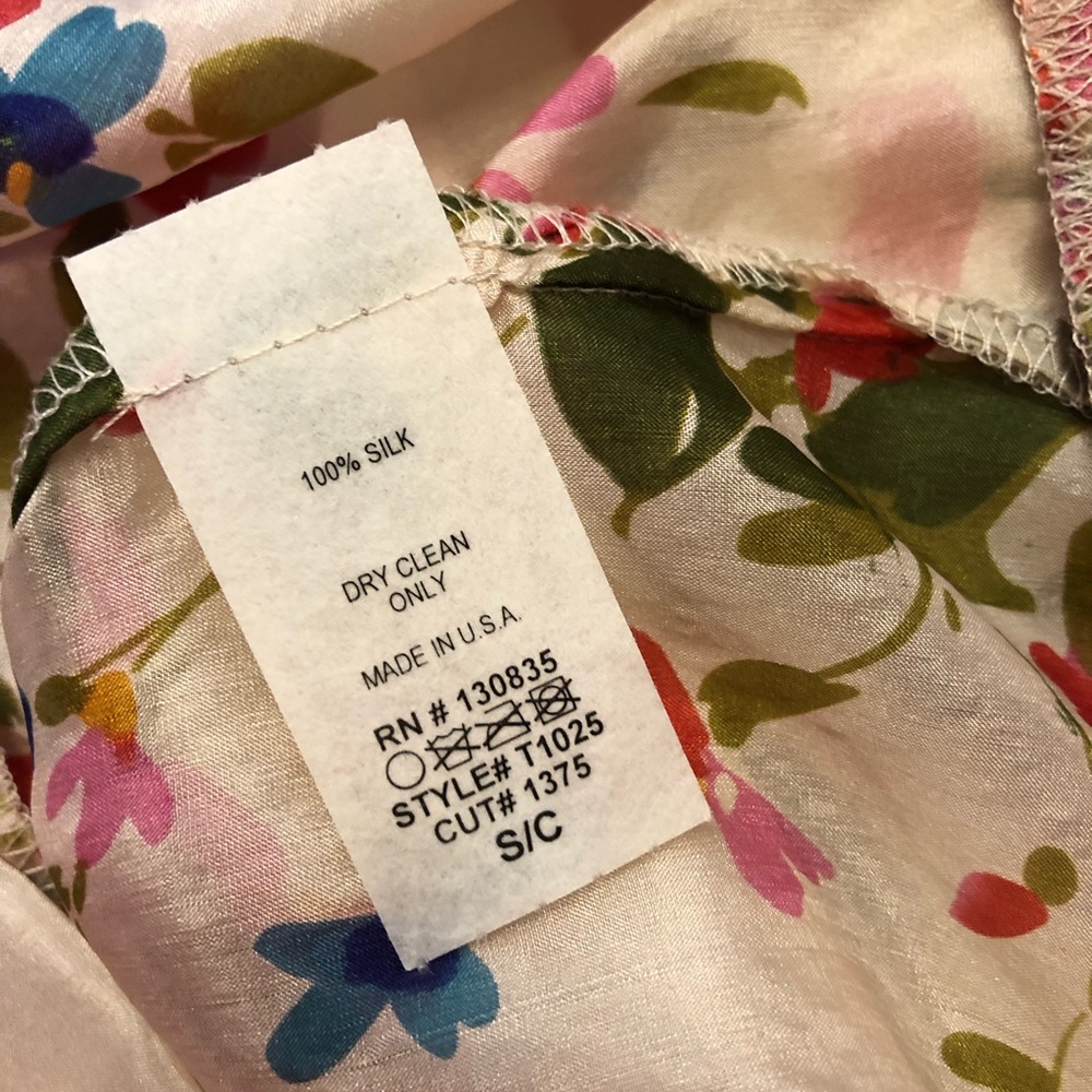 NWT Sheer Silk Floral Pleated Tank - Picture 6 of 7